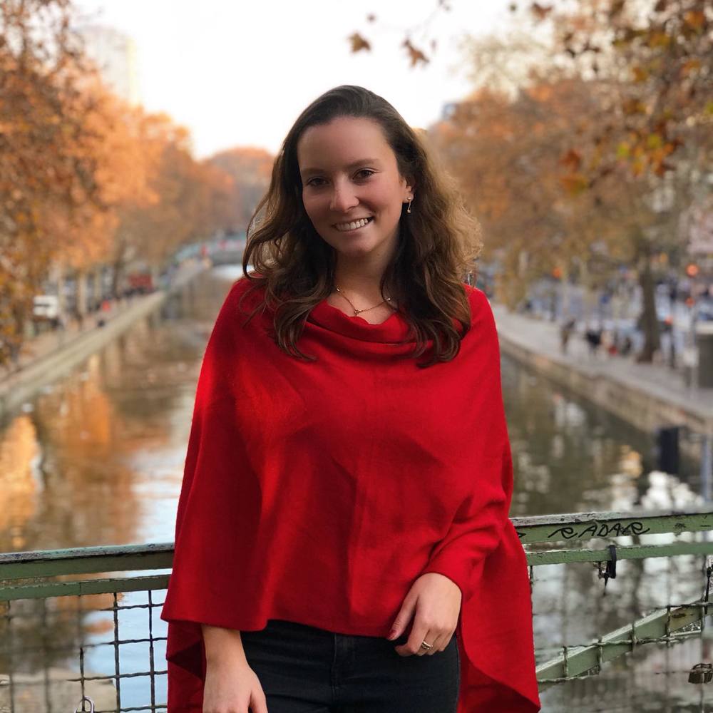 Meet your Posher, Nicole